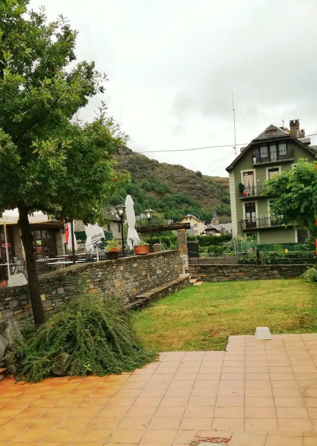 Hostaltina Bosost  Exterior foto